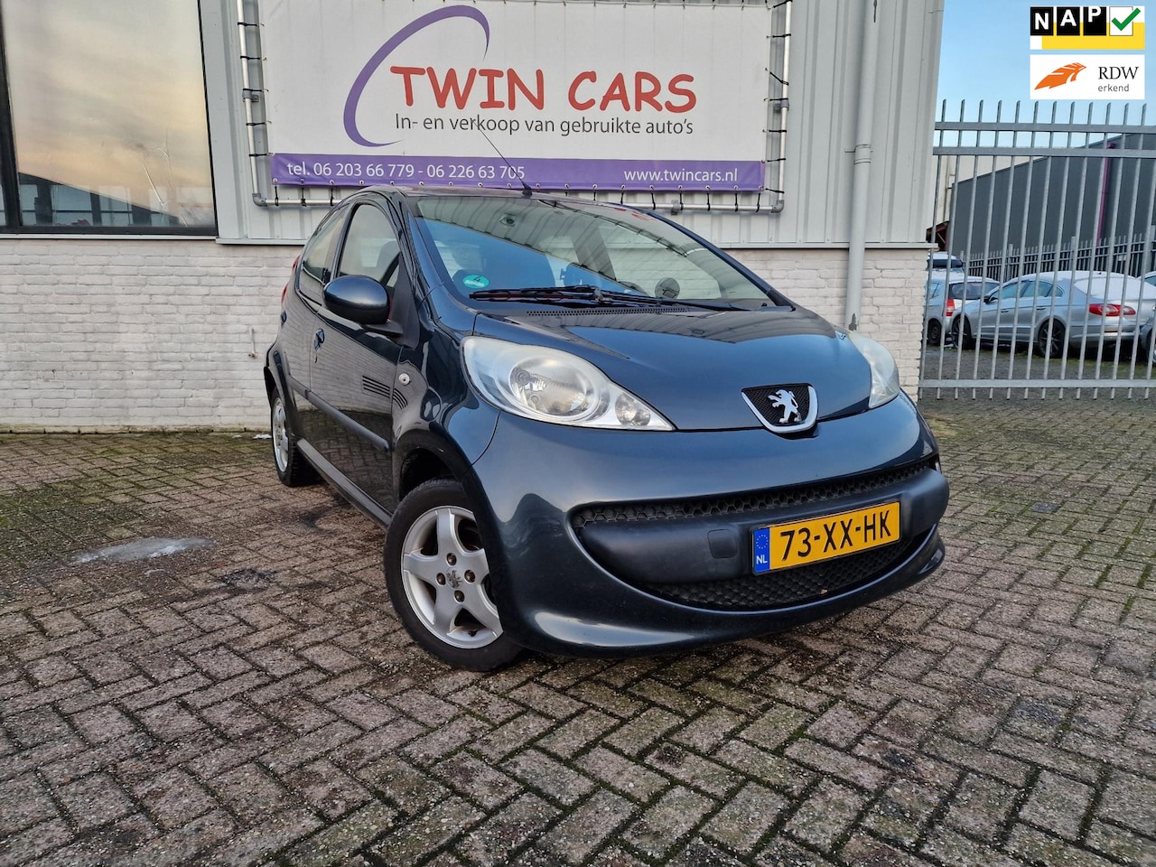 Peugeot 107 - 1.0-12V XS Urban Move 5drs airco - AutoWereld.nl