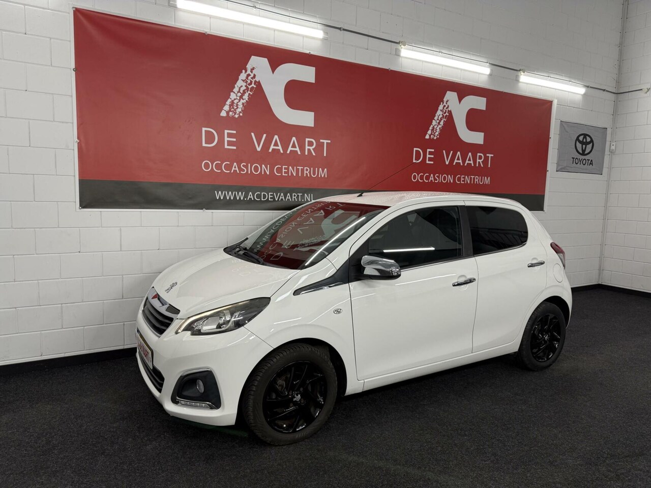 Peugeot 108 - 1.0 e-VTi Allure - KEYLESS/CLIMA/LED/CAMERA/NAP - AutoWereld.nl