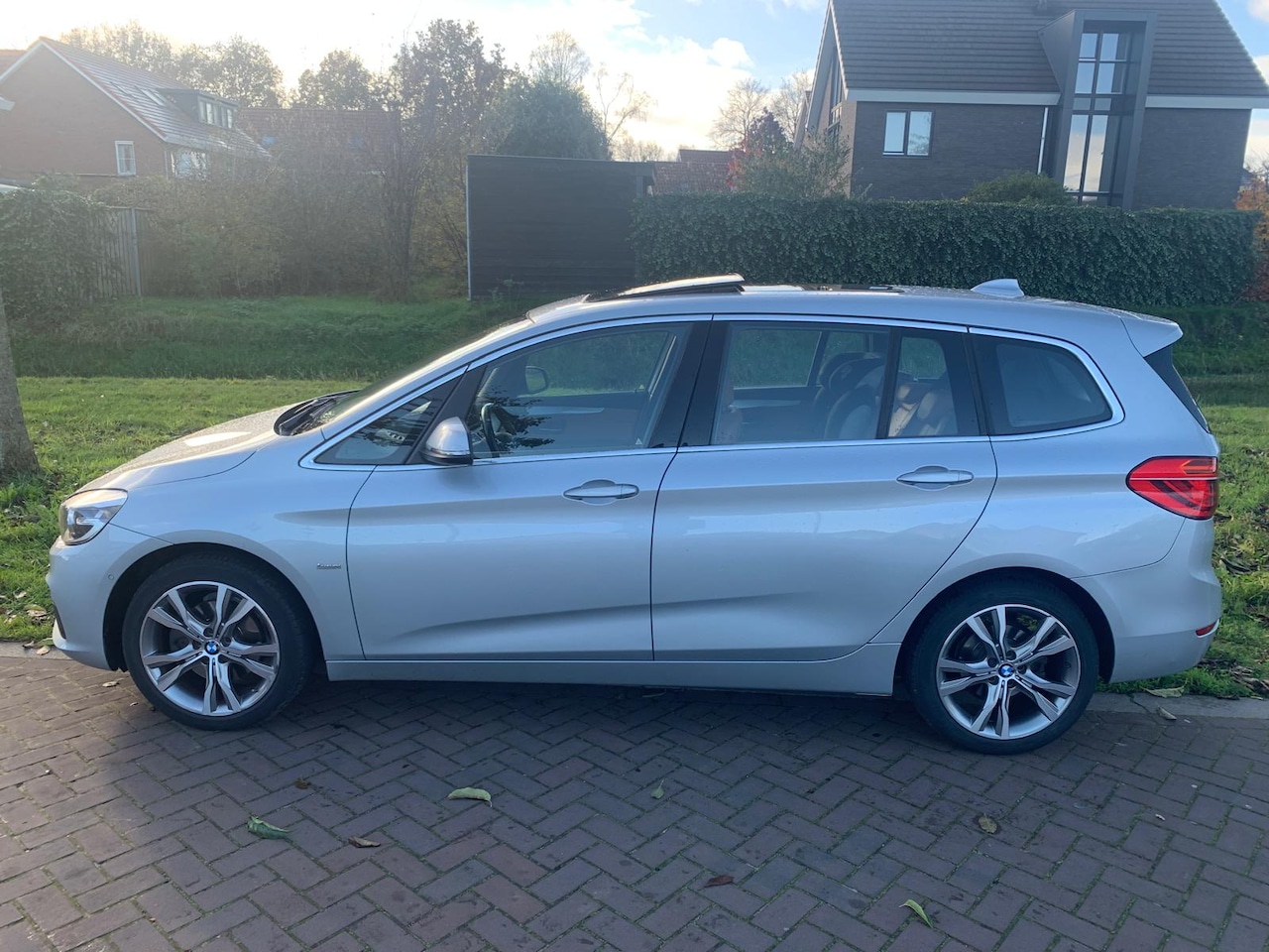 BMW 2-serie Gran Tourer - 218i Luxury - AutoWereld.nl