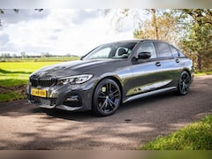 BMW 3-serie - 320i M Sport Executive Edition 19''