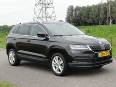 Skoda Karoq - 1.5TSI ACT Business Full LED I NAVIG I ELEKTR KLEP