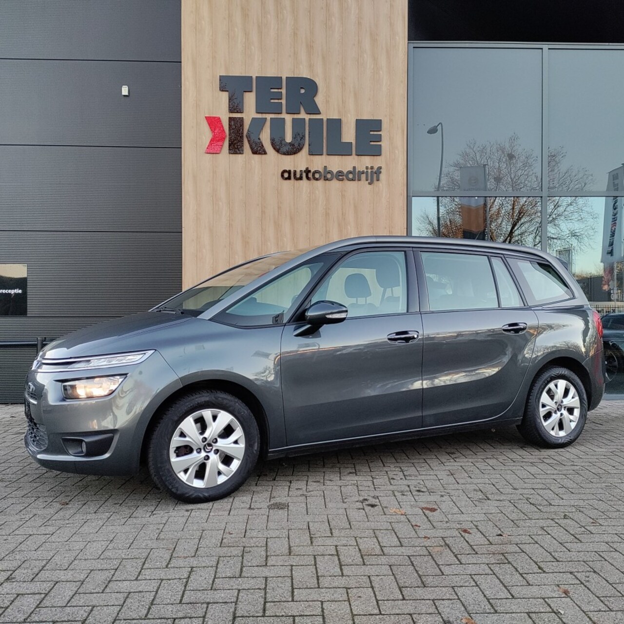 Citroën Grand C4 Picasso - 1.2 Puretech 130PK 7 Ziiter 2016 - AutoWereld.nl