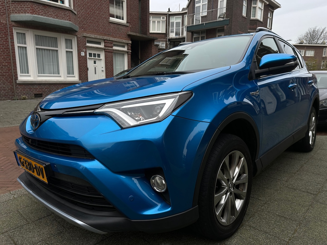 Toyota RAV4 - 2.5 Hybrid Executive 1e Eig 360 Camera Leer OpenDak Dealer Oh! - AutoWereld.nl