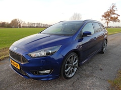 Ford Focus Wagon - 1.5 Titanium St-Line