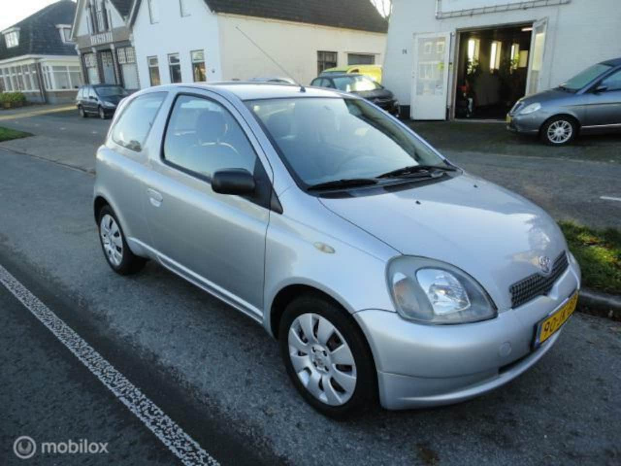 Toyota Yaris - 1.3-16V VVT-i Luna 1.3-16V VVT-i Luna - AutoWereld.nl