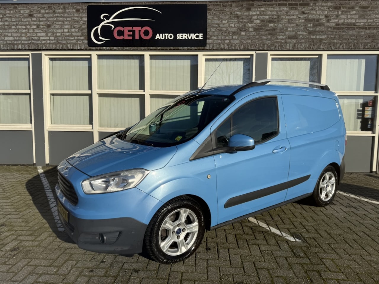 Ford Transit Courier - 1.5 TDCI Trend 1.5 TDCI Trend - AutoWereld.nl