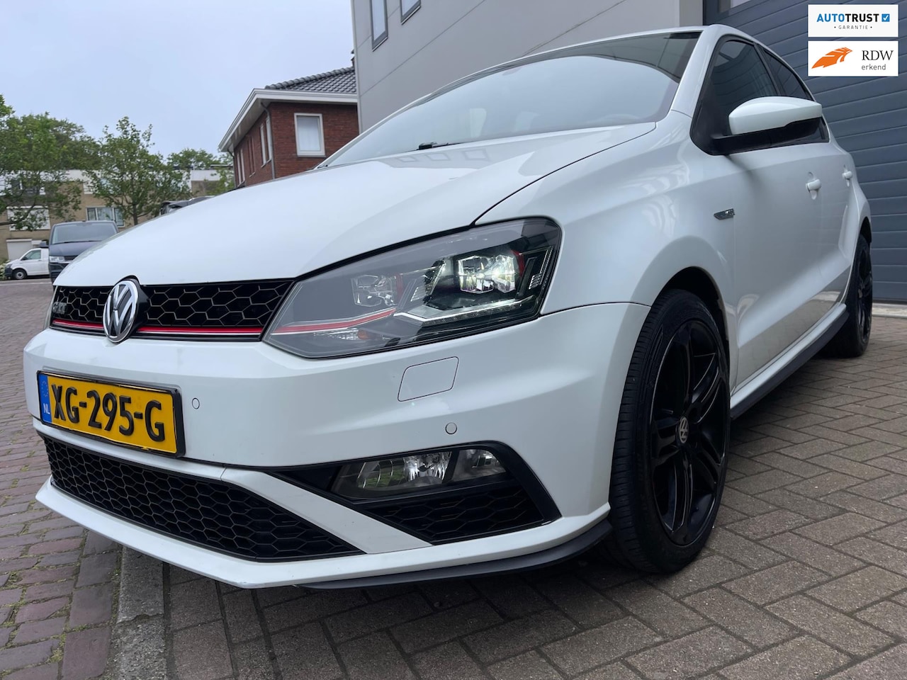 Volkswagen Polo - 1.8 TSI GTI/Automaat/Navi/Stoel verwarming/Leder/Led/Climate-c/Cruise-c - AutoWereld.nl