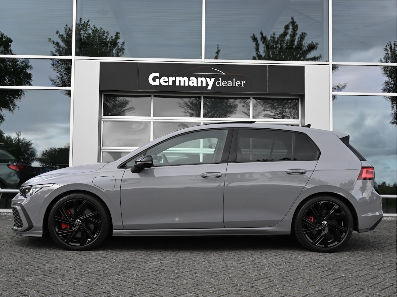 Volkswagen Golf - 1.4 eHybrid GTE 245pk Pano HUD IQ-Light Zetels-Leder 18-Inch ACC Camera VOL! - AutoWereld.nl