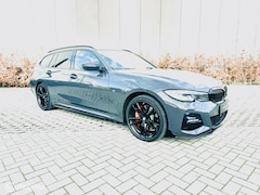 BMW 3-serie Touring - 330e xDrive/Head Up/360/Laser/Pano/M