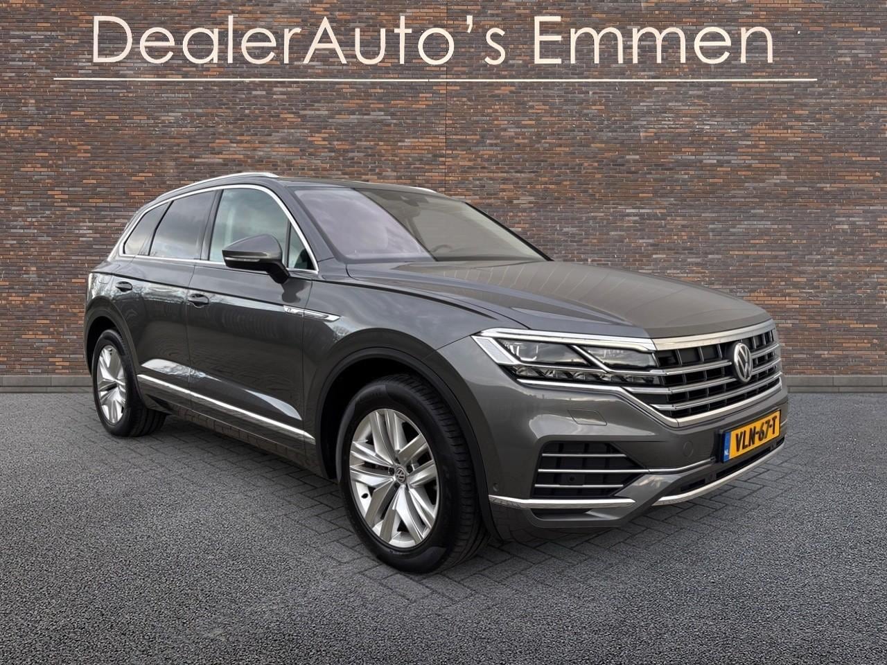 Volkswagen Touareg - 3.0 TDI HIGHLINE PANODAK LMV NAVI LED XENON - AutoWereld.nl