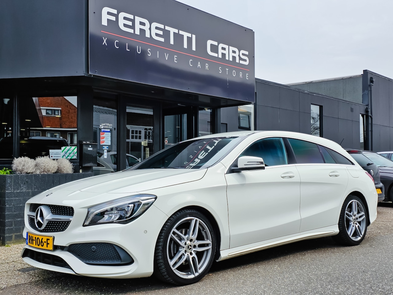 Mercedes-Benz CLA-klasse Shooting Brake - 180 AMG-LINE LEDER NAVI CAMERA AIRCO LED 18 INCH-LMV PDC SL.88dKm !! - AutoWereld.nl