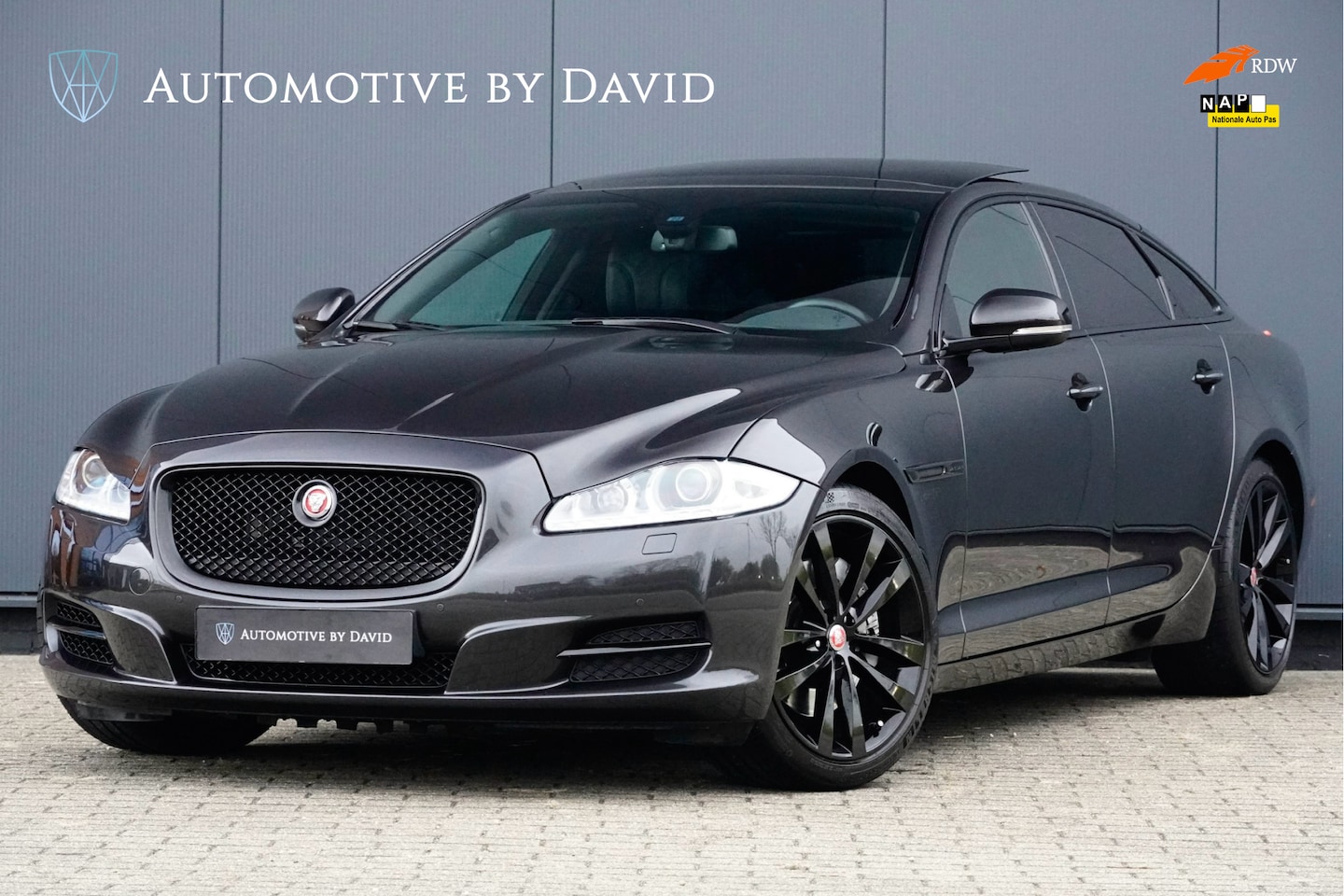 Jaguar XJ - XJL 3.0 V6D 275 pk SUPERSPORT LWB AUTOMAAT / FULL OPTIONS / EXECUTIVE REAR SEAT / TV / 20 - AutoWereld.nl