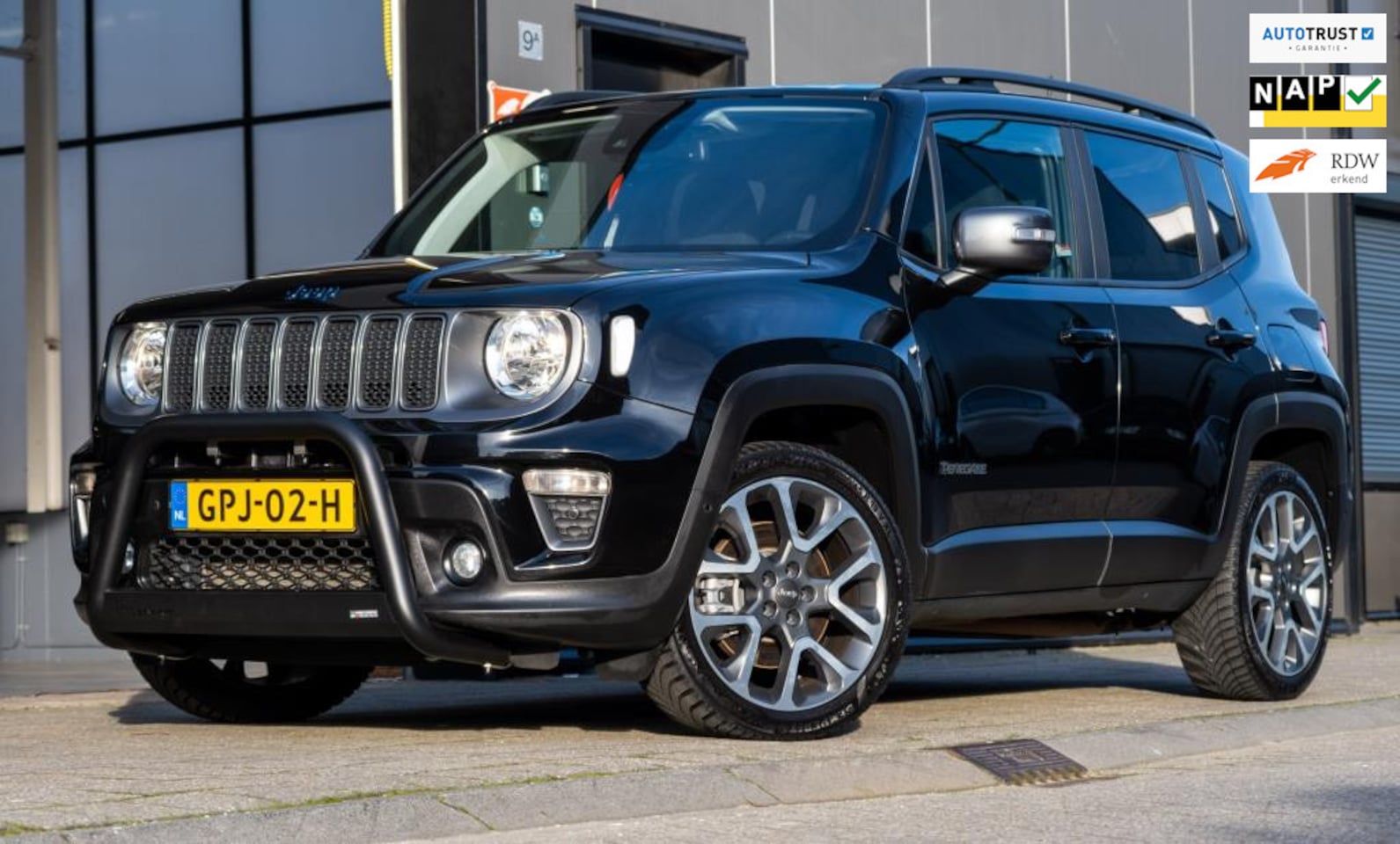 Jeep Renegade - 4xe 240 Plug-in Hybrid Electric S|BULLBAR| - AutoWereld.nl