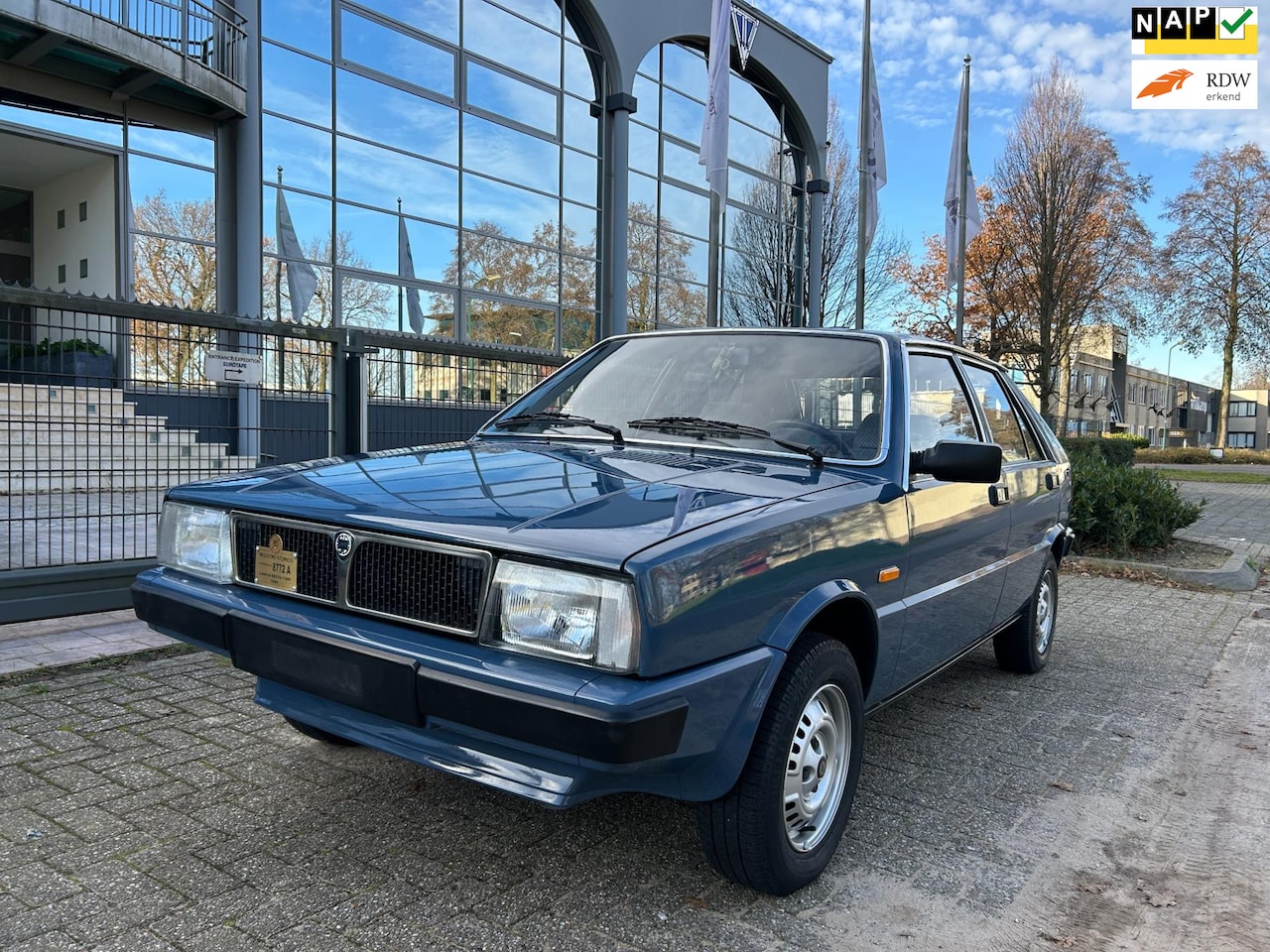 Lancia Delta - 1.3 5-speed 1980 89000 km nieuwstaat UNIEK ! - AutoWereld.nl