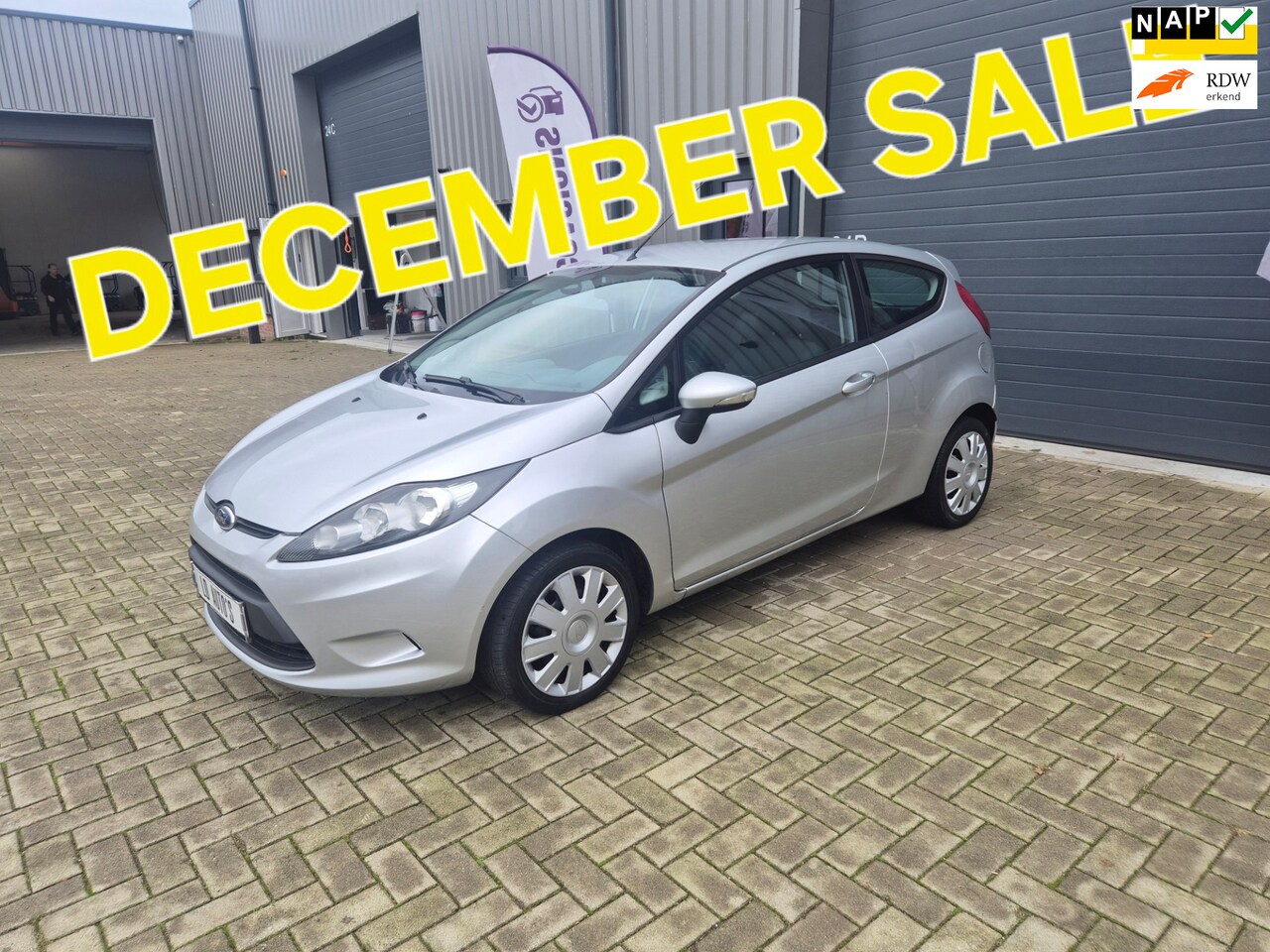 Ford Fiesta - 1.25 Limited DECEMBER SALE VAN € 2750 VOOR € 2500 - AutoWereld.nl