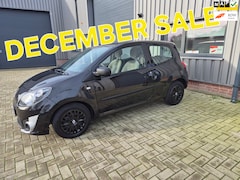 Renault Twingo - 1.2-16V Authentique DECEMBER SALE VAN € 2995 VOOR € 2695