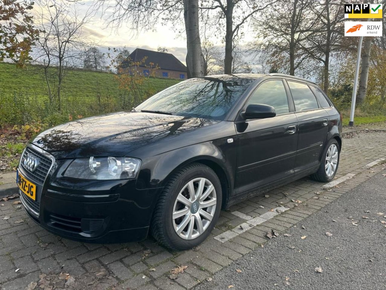 Audi A3 Sportback - 1.8 TFSI Attraction met nap ,airco - AutoWereld.nl