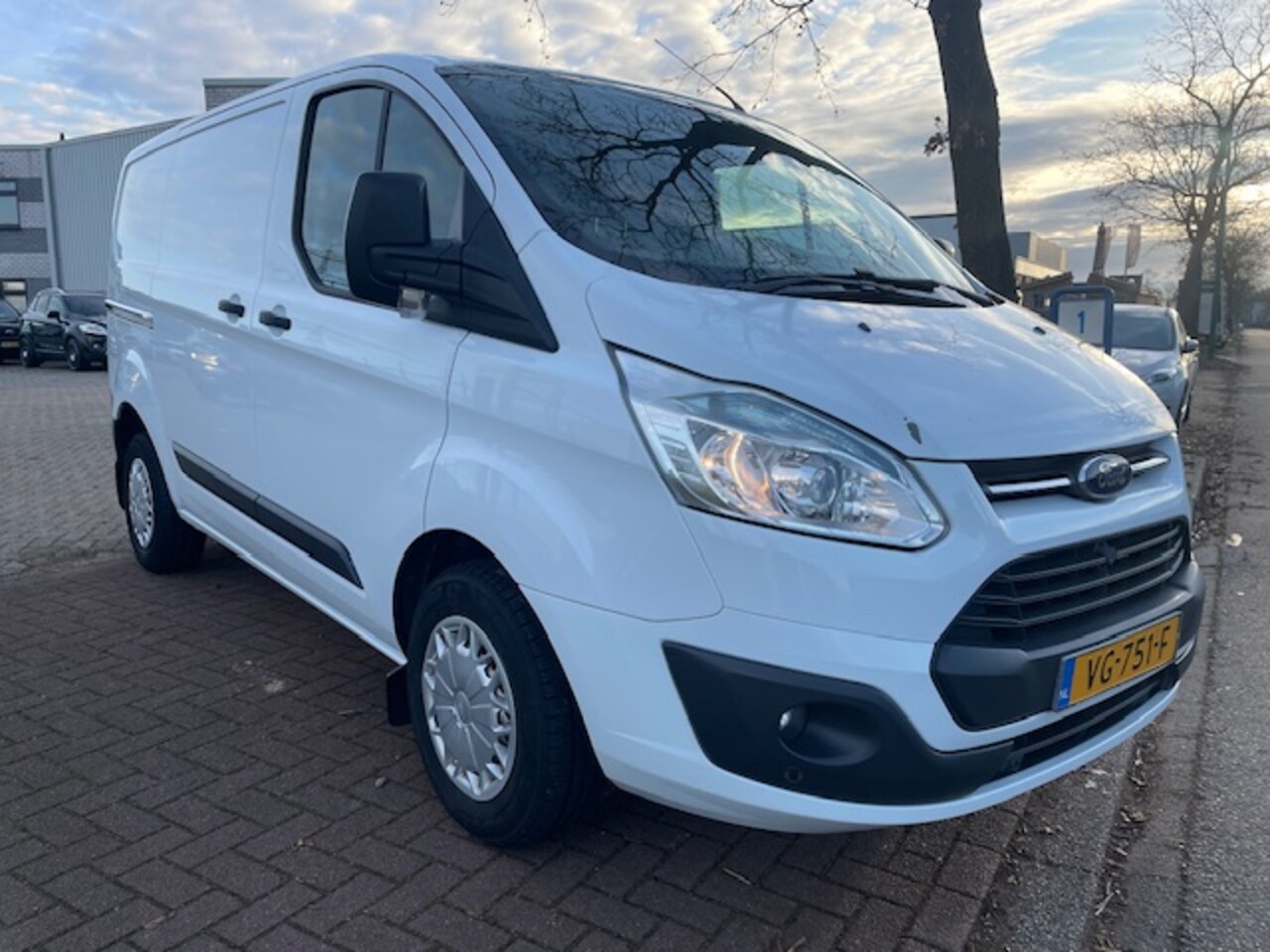 Ford Transit Custom - 270 2.2 TDCI 155pk L1 H1 Trend Airco,Cruisecontrol MARGE Auto - AutoWereld.nl