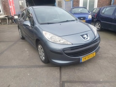 Peugeot 207 - 1.4 X-line