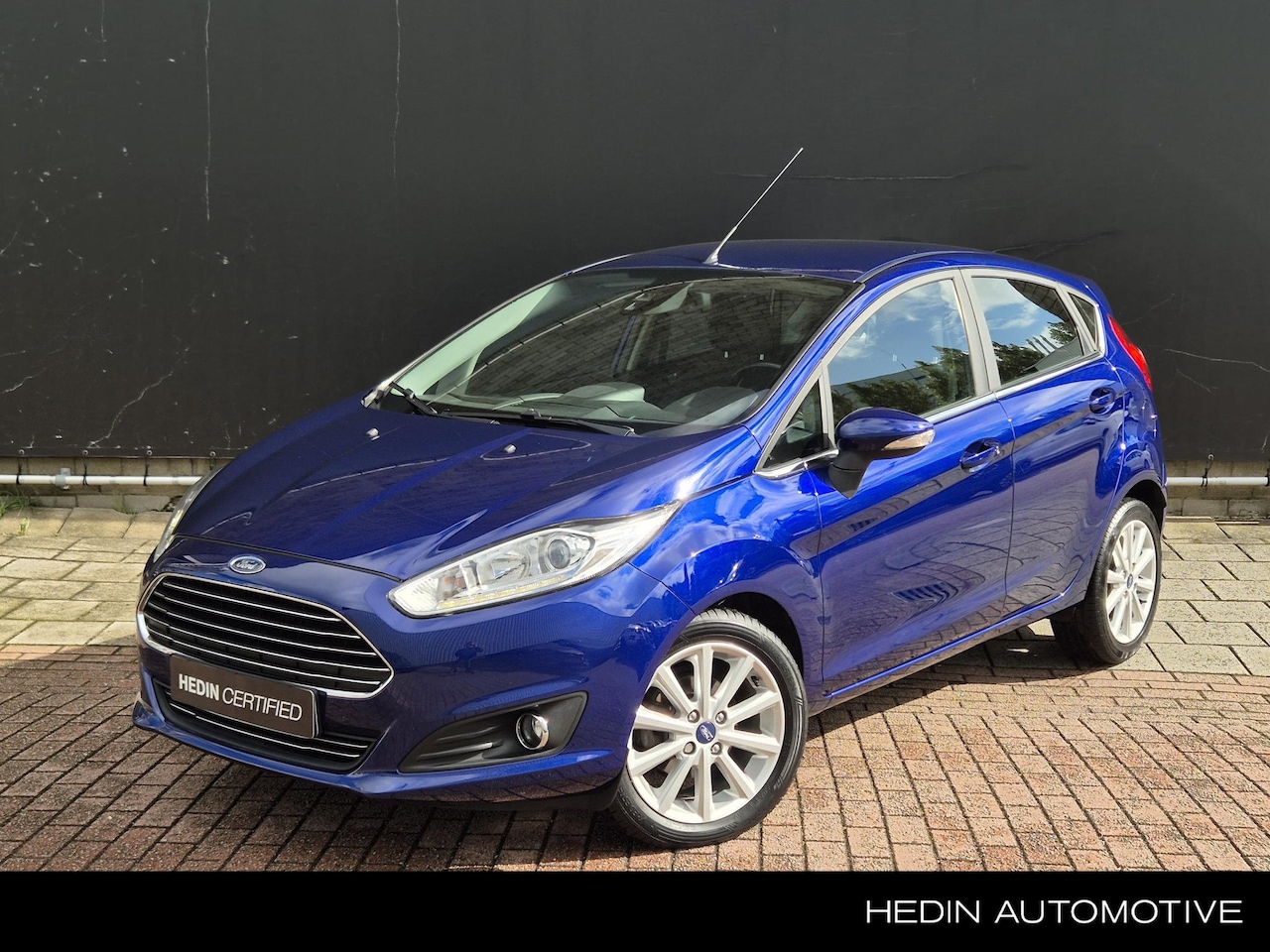 Ford Fiesta - 1.0 Titanium | 16'' LMV | Navi | Parkeersensoren Achter | Voorruit Verwarming | Dealer Ond - AutoWereld.nl