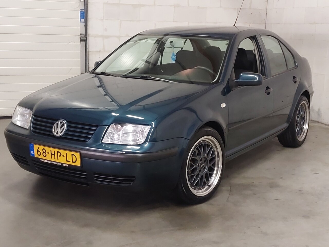 Volkswagen Bora - 2.0 Trendline 2001 Airco - AutoWereld.nl