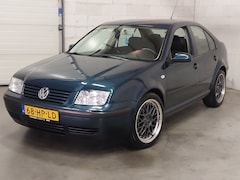 Volkswagen Bora - 2.0 Trendline 2001 Airco