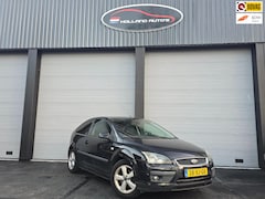 Ford Focus - 1.6-16V Futura