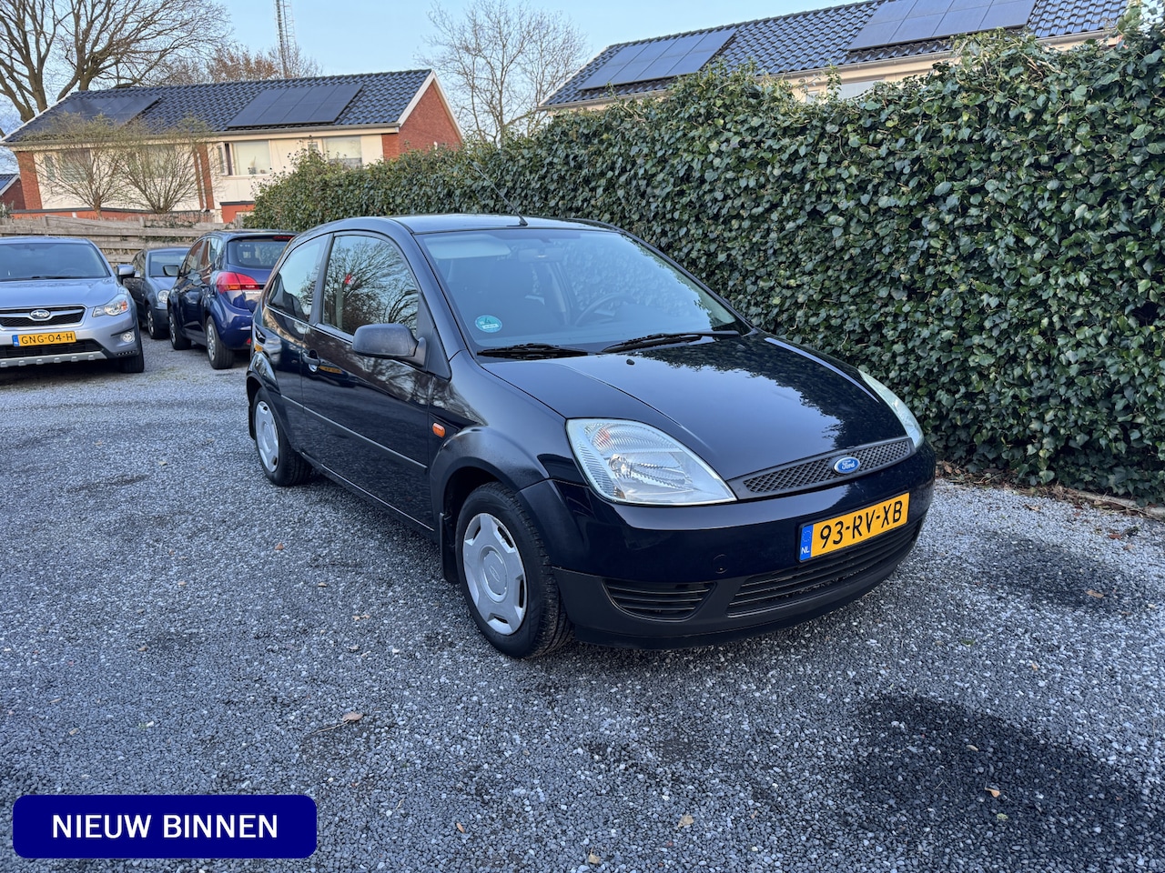 Ford Fiesta - 1.3 Style | Trekhaak | Nieuwe APK - AutoWereld.nl