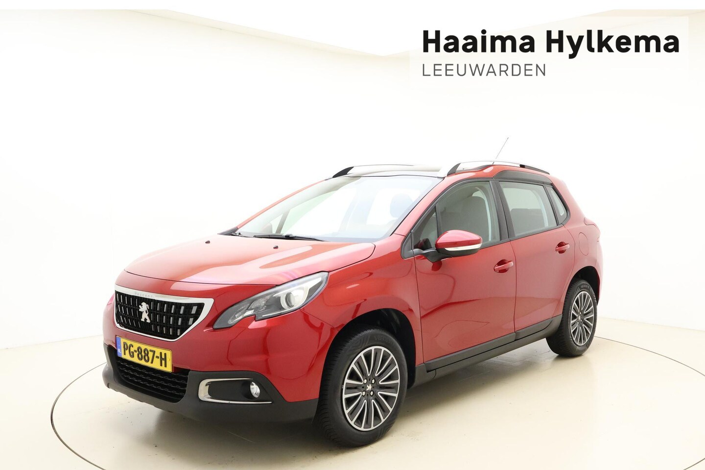 Peugeot 2008 - 1.2 PureTech Blue Lion 110 PK | Handgeschakeld | Trekhaak | Parkeersensor | Panorama dak | - AutoWereld.nl