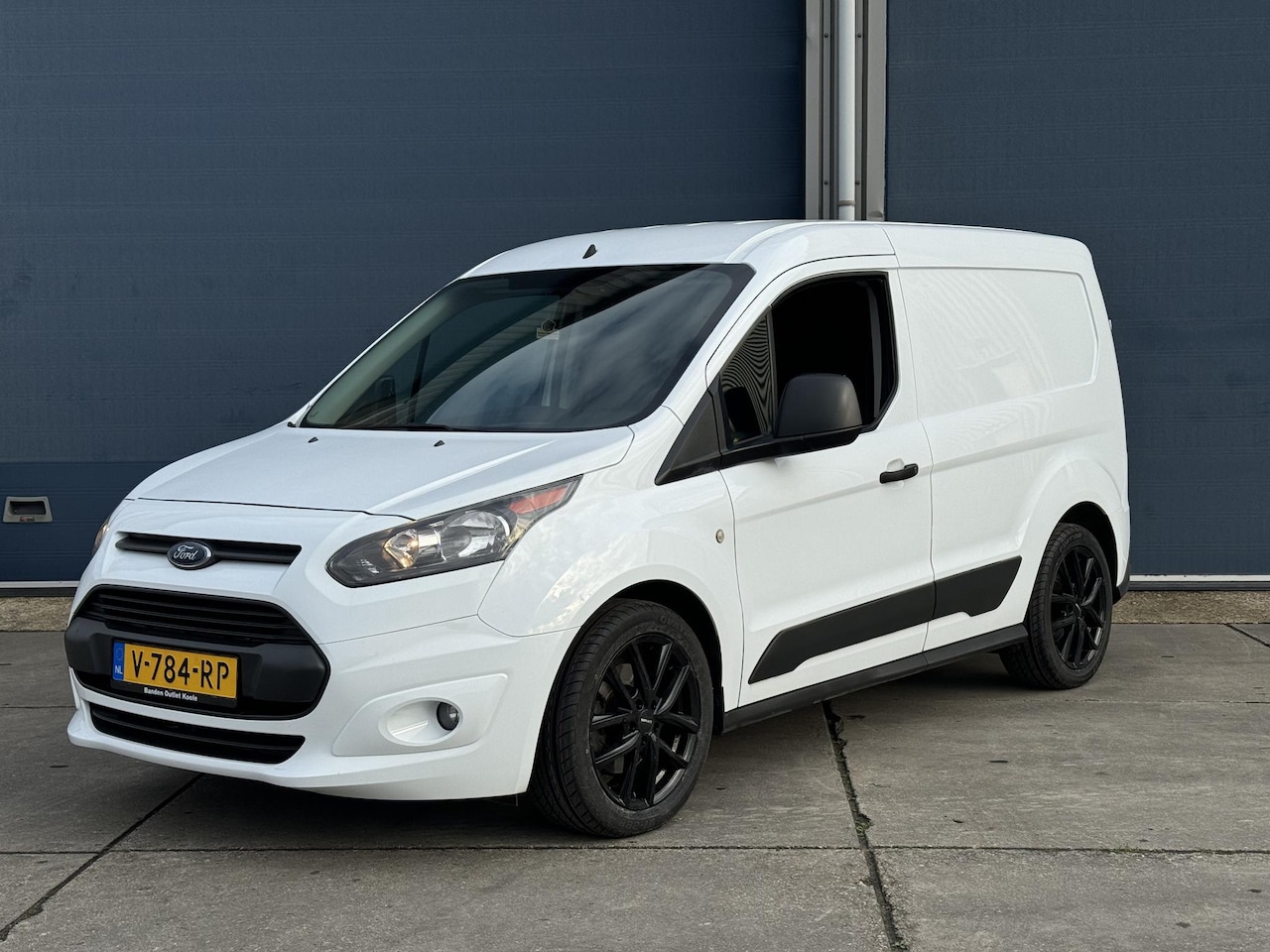 Ford Transit Connect - 1.5 TDCI L1 Trend HP AIRCO / CRUISE CONTROLE / TREKHAAK / EURO 6 - AutoWereld.nl