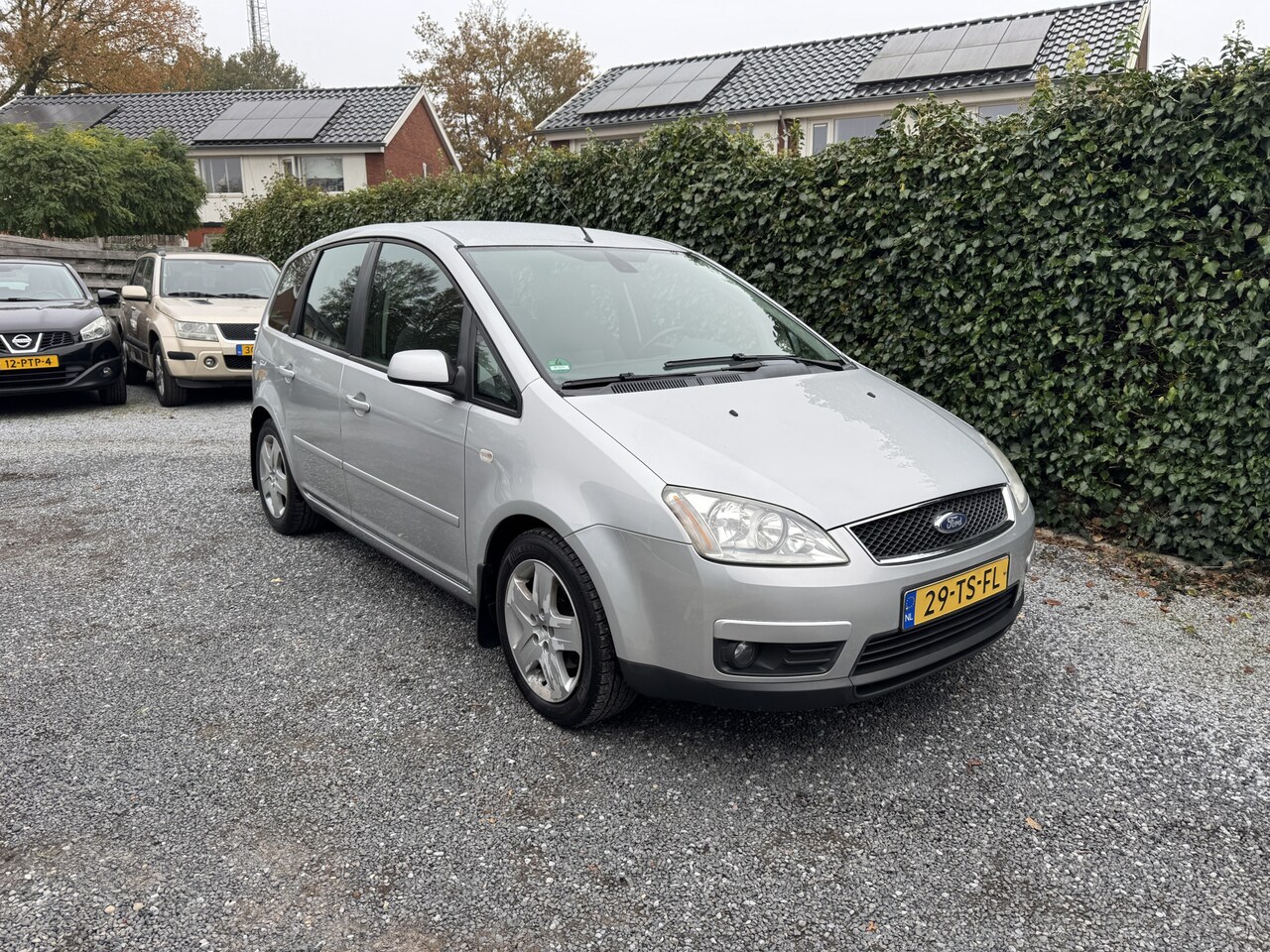 Ford C-Max - 1.8-16V Futura | Autom. Airco | Cruise Control | Elekt. Ramen | Trekhaak | APK tot 20-01-2 - AutoWereld.nl