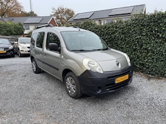 Renault Kangoo Family - 1.5 dCi Authentique | Elekt. Ramen | Dubbele Schuifdeur | Radio / CD | APK tot 23-07-2025