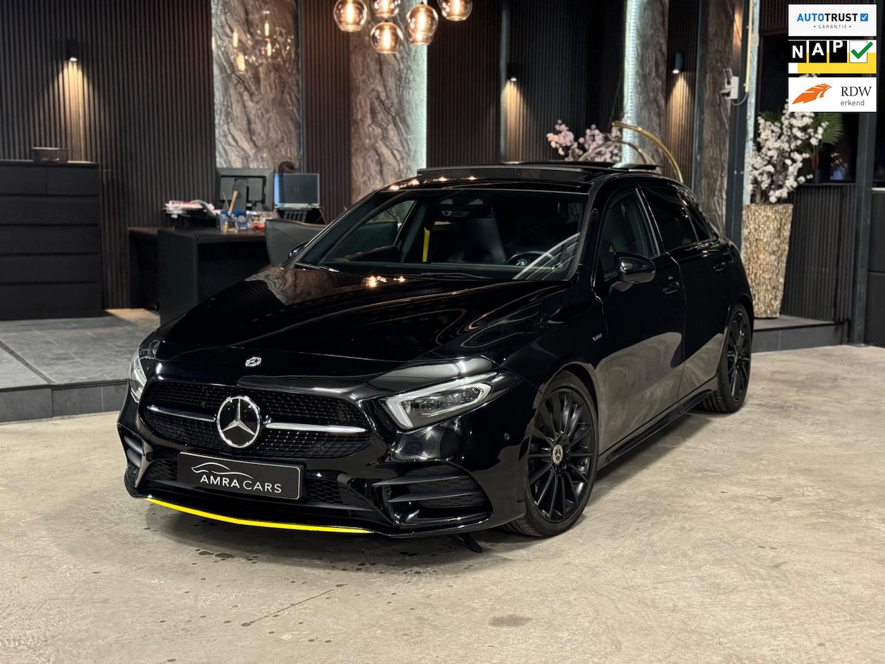 Mercedes-Benz A-klasse - 220 edition one|AMG|PANO|BOMVOL! - AutoWereld.nl