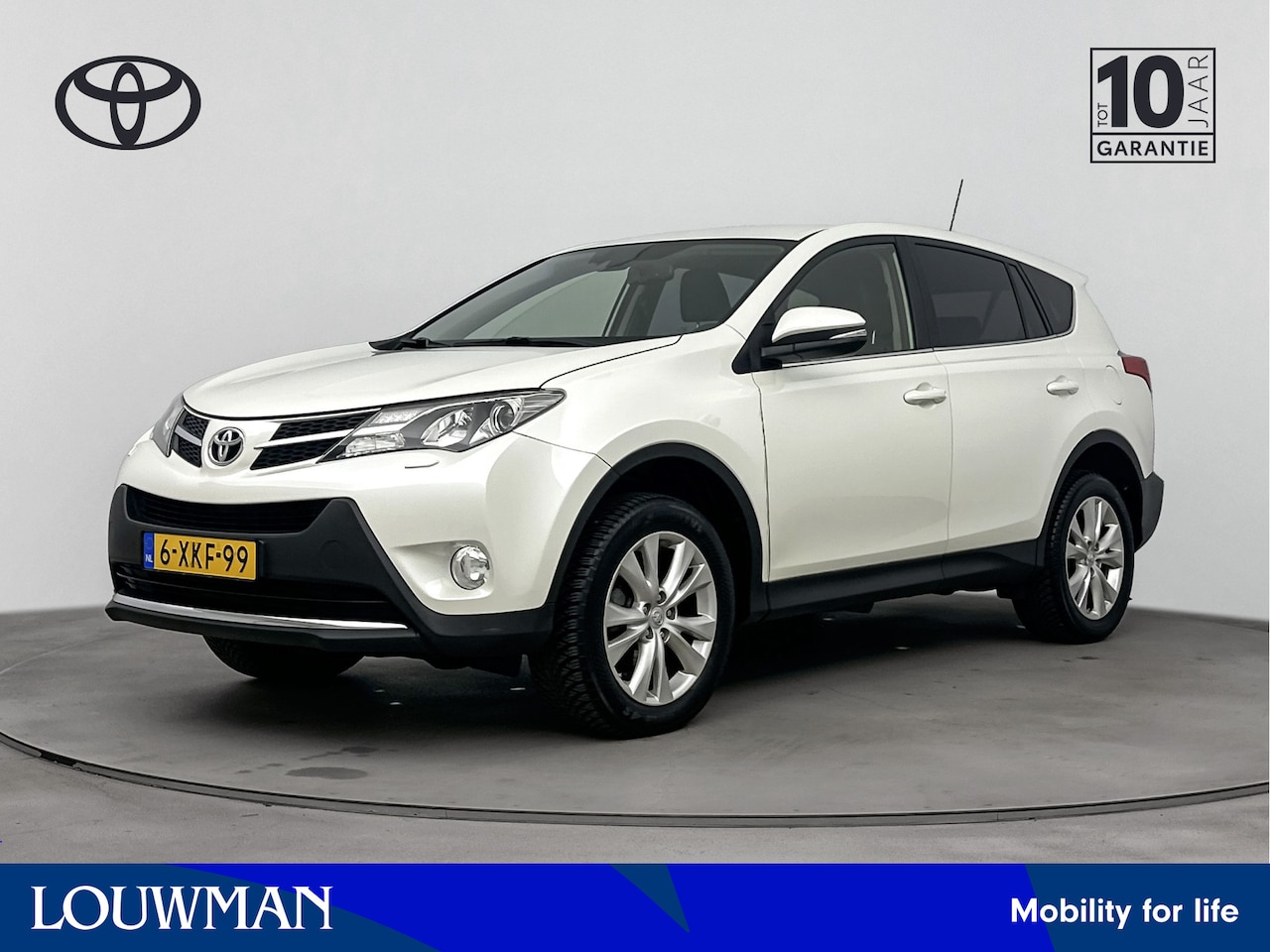 Toyota RAV4 - 2.0 Executive Business 4WD | Navigatie | Stoelverwarming | Climate Control | Trekhaak | JB - AutoWereld.nl