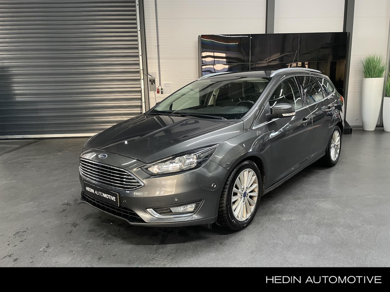 Ford Focus Wagon - 1.0 Titanium 1.0 Titanium - AutoWereld.nl