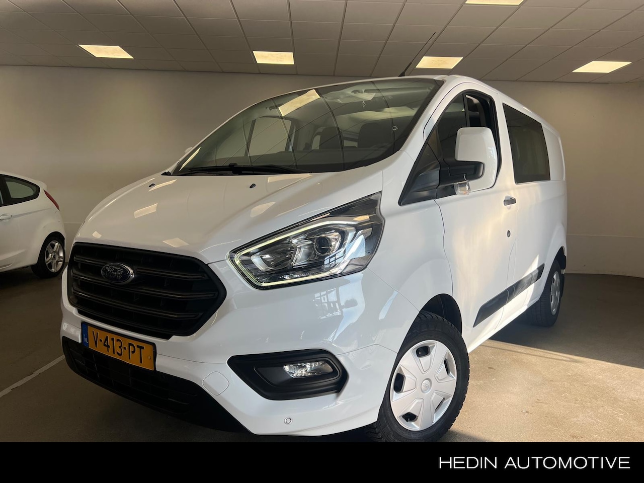 Ford Transit Custom - 300 L1H1 Trend DC | Trekhaak | Airco | Cruise Control | Voorruitverwarming - AutoWereld.nl