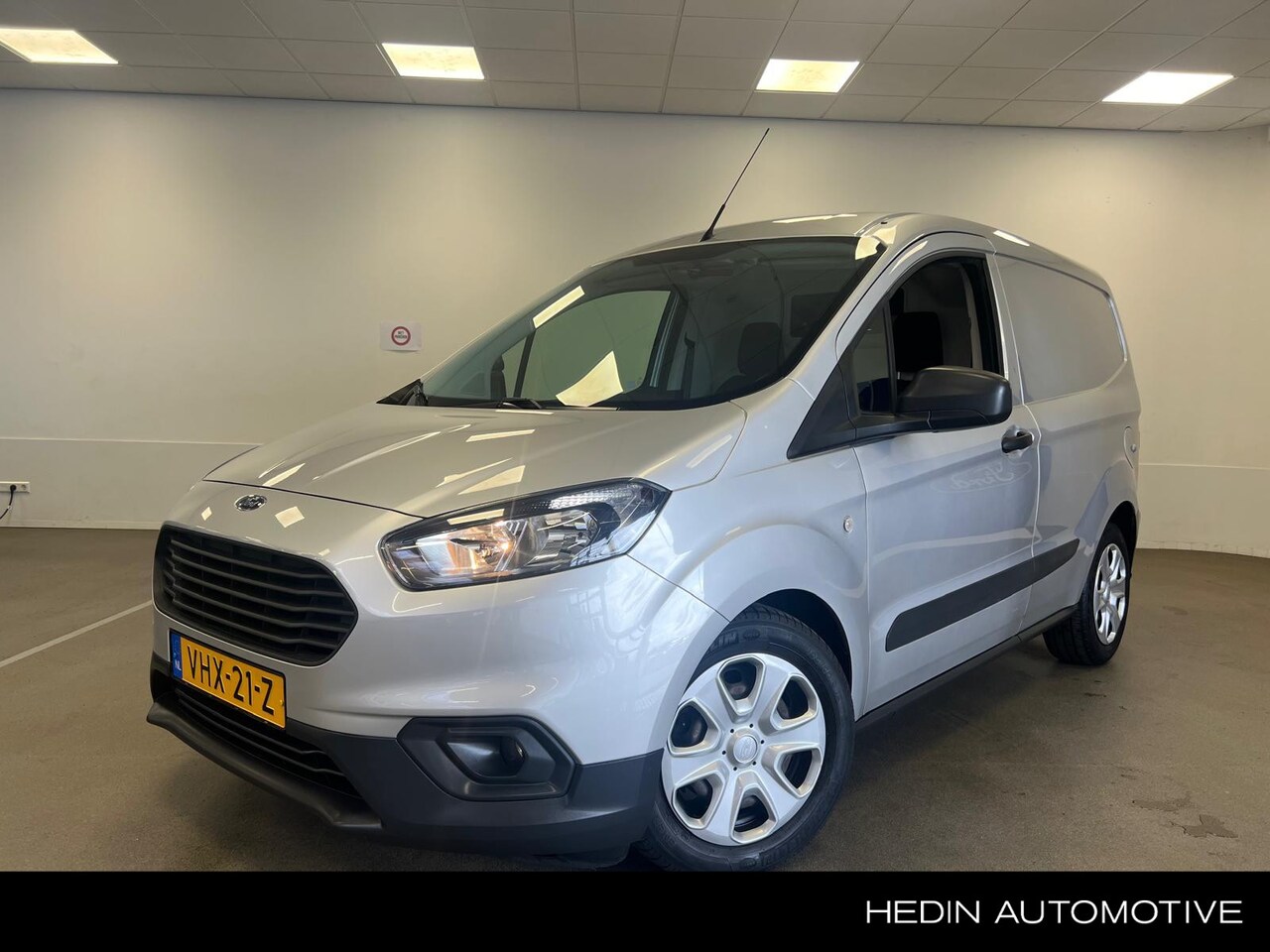 Ford Transit Courier - 1.5 TDCI 75PK Trend | Airco | Bluetooth - AutoWereld.nl