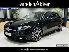 Mercedes-Benz A-klasse - 250e AMG // Panoramadak // MultiBeam LED // 19" // Nightpakket // Sfeerverlichting // Carp