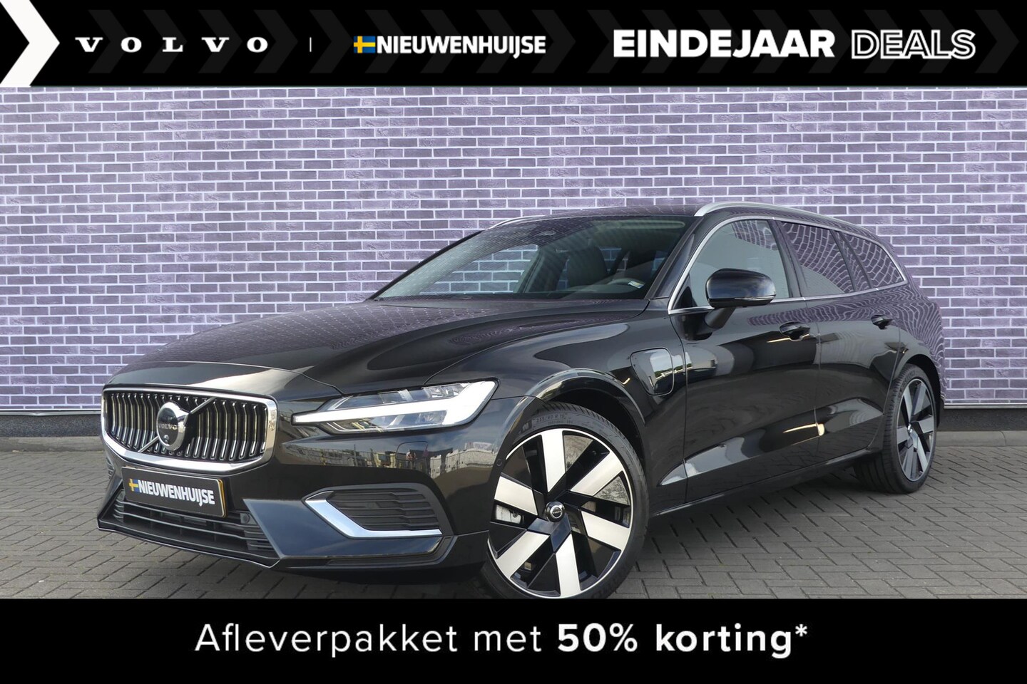 Volvo V60 - T6 Recharge AWD Ultimate Bright Long Range | Google Maps | Head-Up display | Panoramadak | - AutoWereld.nl