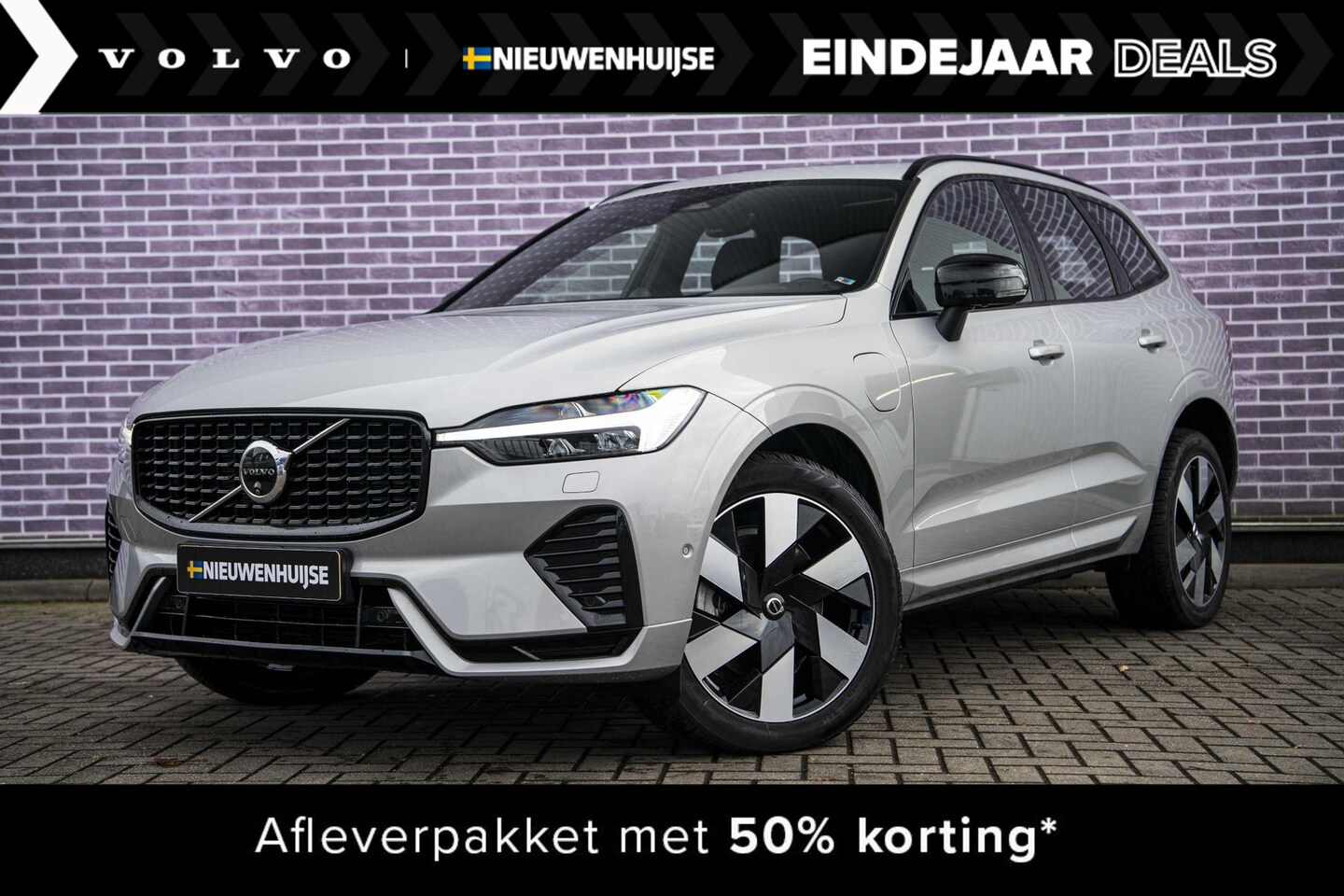 Volvo XC60 - T6 Recharge AWD Ultimate Dark Long Range | Luchtvering | Trekhaak | Bowers & Wilkins Audio - AutoWereld.nl