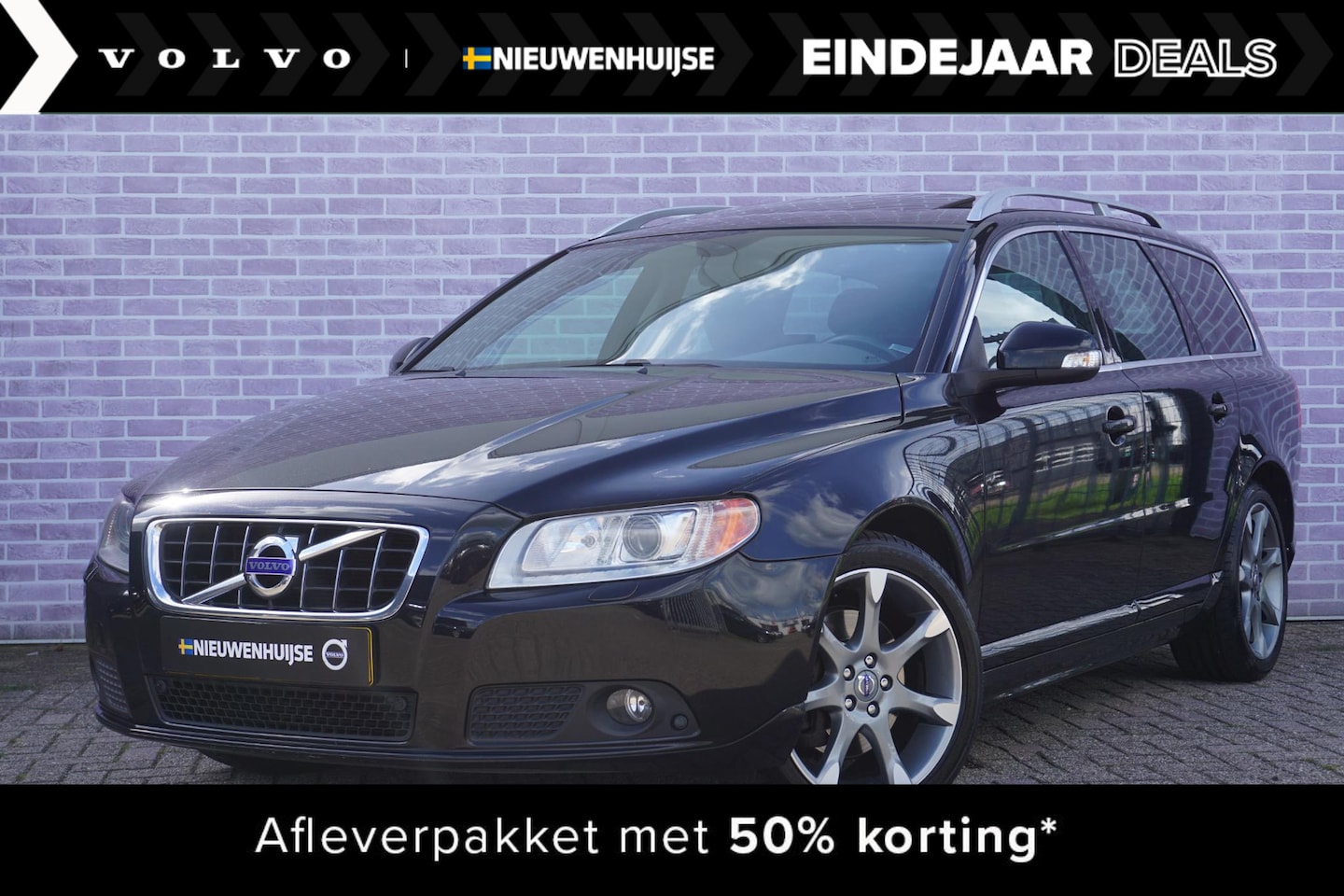 Volvo V70 - 3.0 T6 AWD Summum | geïntegreerde kinderzitjes | 18" | Schuif/kantel dak | Xenon | AUX | - AutoWereld.nl