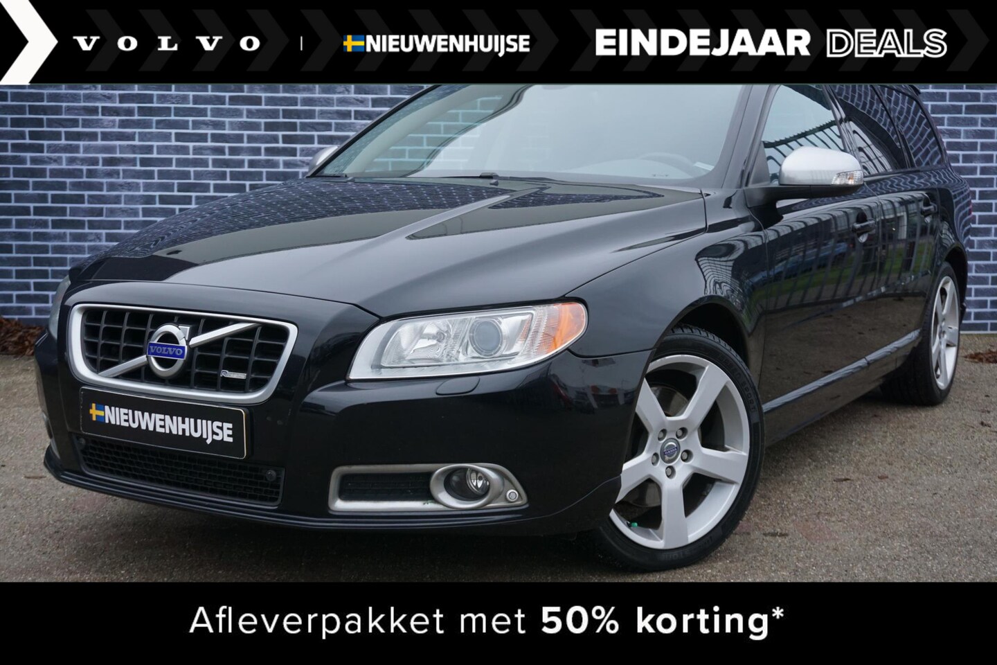 Volvo V70 - 2.0T R-Edition | stoelverwarming | Navigatie | Regen sensor | High Performance Audio | Act - AutoWereld.nl