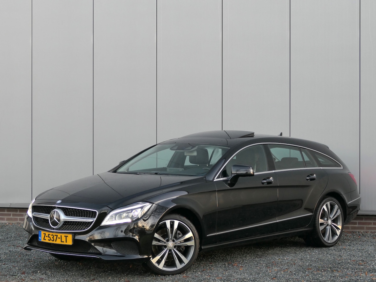 Mercedes-Benz CLS-klasse Shooting Brake - 400 Schuifdak / Luchtvering / Harman Kardon / Nappa leer / Standkachel - AutoWereld.nl