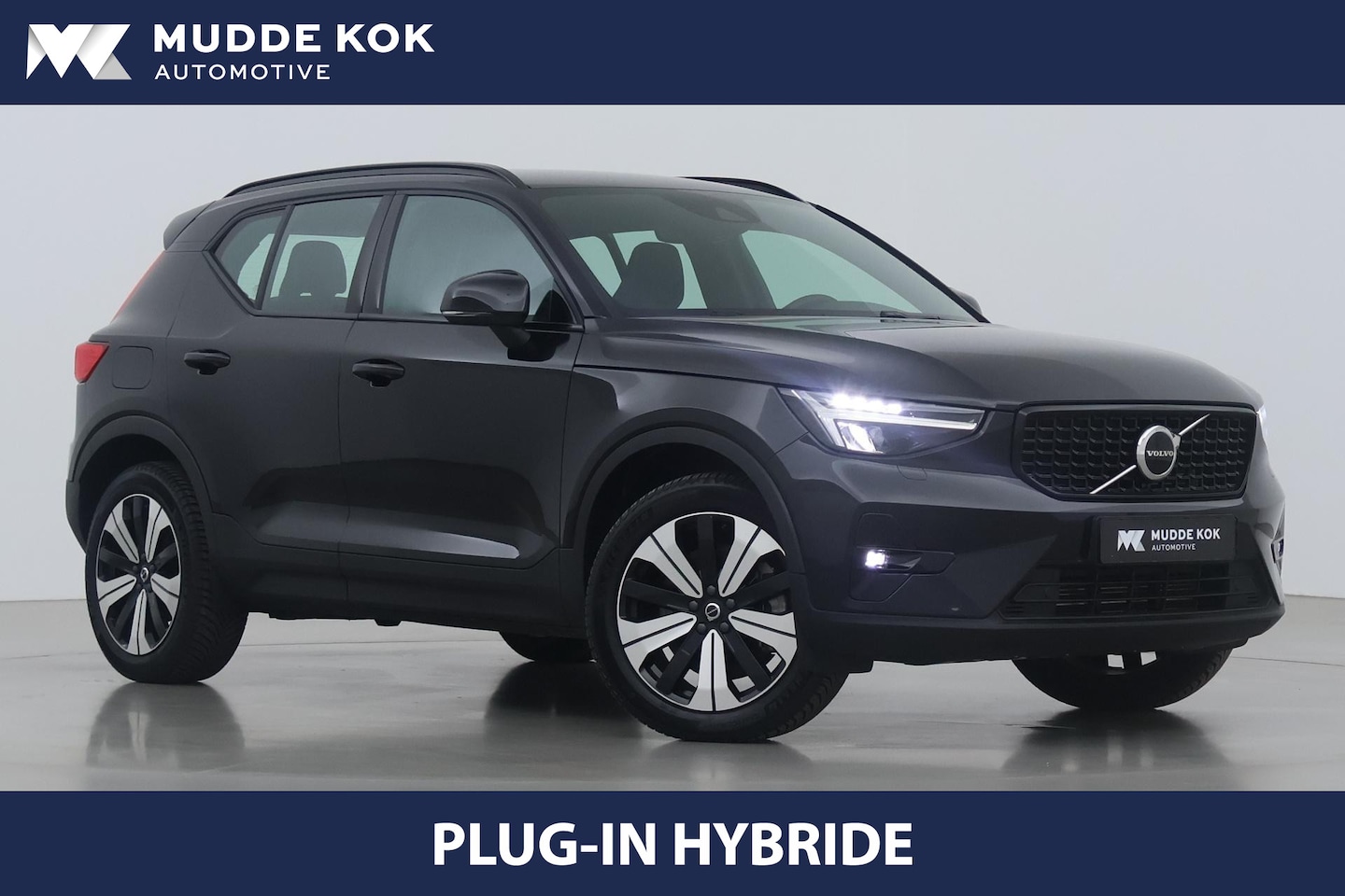 Volvo XC40 - T4 Recharge Plus Dark | harman/kardon | Stoel+stuurverwarming | Camera | Keyless | 19 Inch - AutoWereld.nl