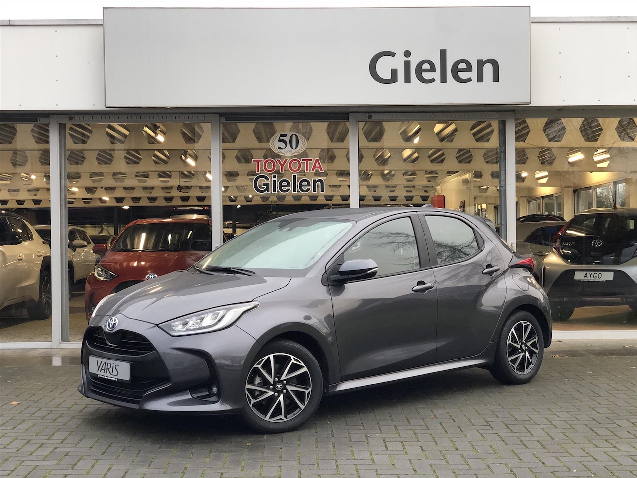 Toyota Yaris - 1.5 Hybrid Dynamic Plus | Stoelverwarming, 16 inch, Keyless, Startknop, Apple CarPlay/Andr - AutoWereld.nl