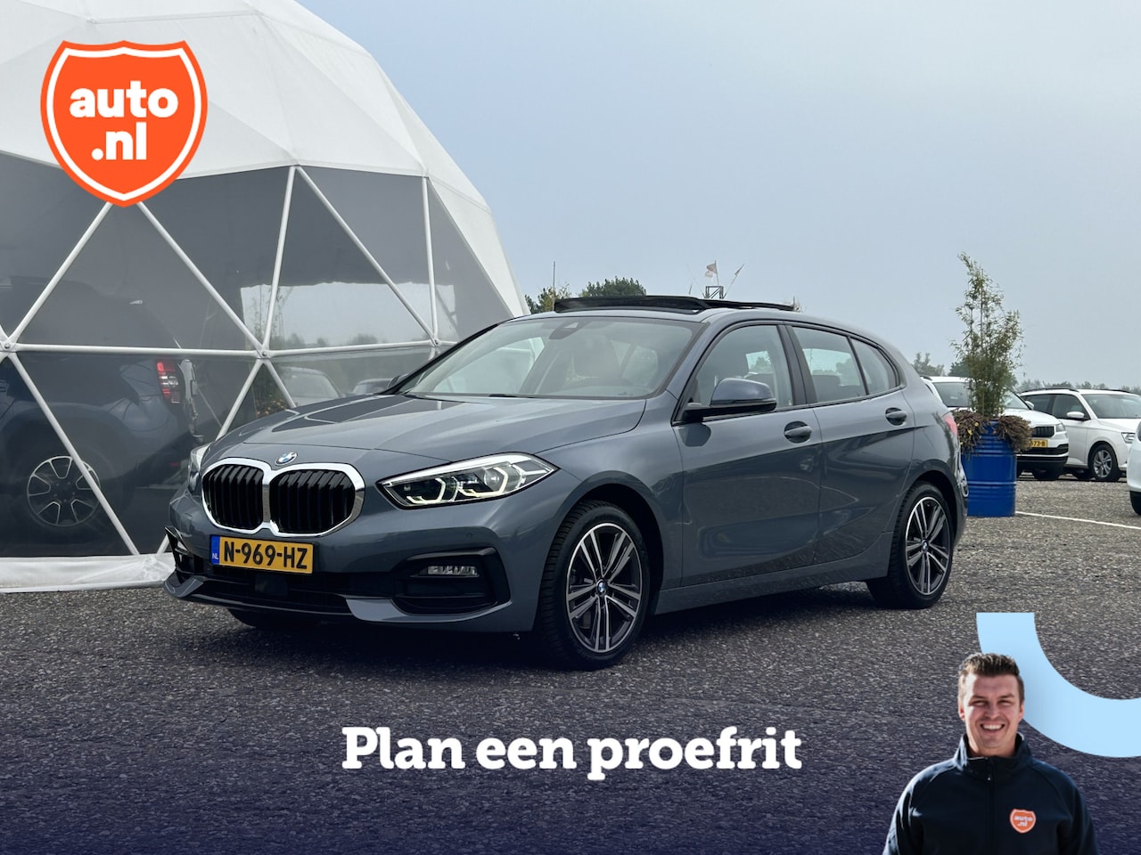 BMW 1-serie - 118i Business Edition Apple CarPlay | Navigatie | M-stuur | Dakraam - AutoWereld.nl