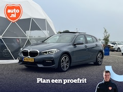 BMW 1-serie - 118i Business Edition Apple CarPlay | Navigatie | M-stuur | Dakraam