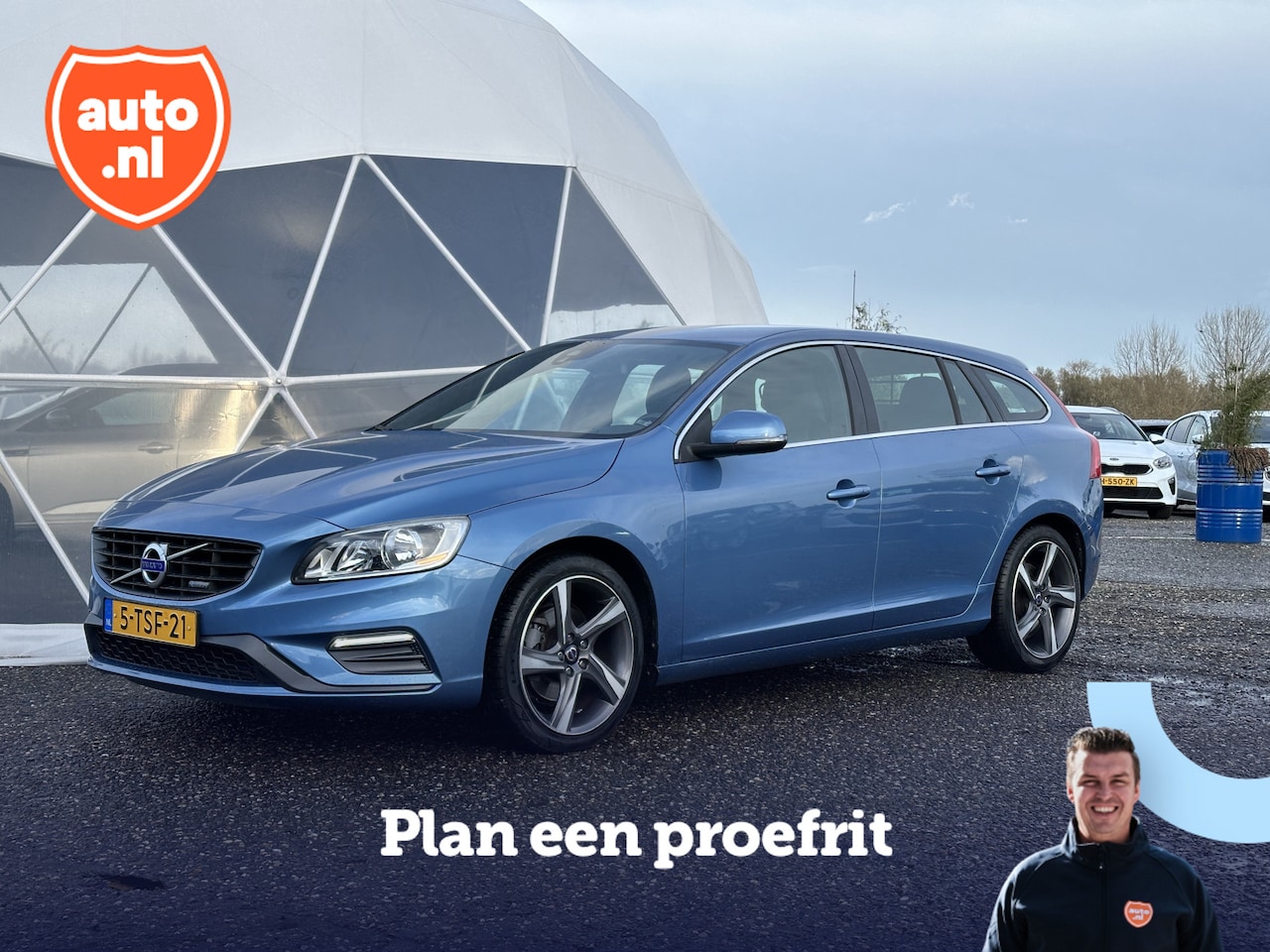 Volvo V60 - 1.6 T3 R-Design | Trekhaak | Navigatie | Bluetooth | Cruise Controle | Sportstoelen | 18"L - AutoWereld.nl