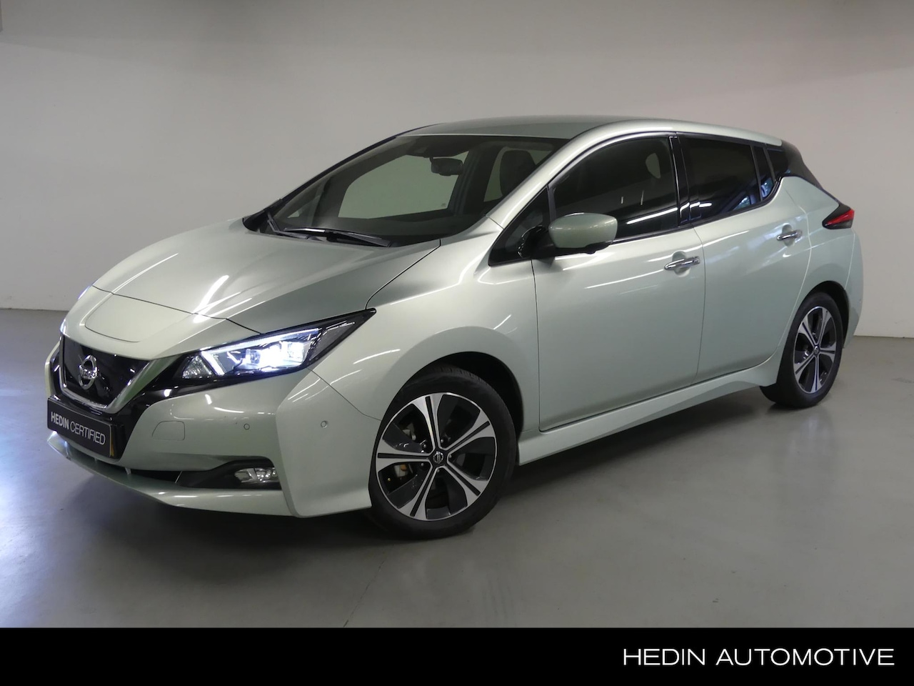 Nissan LEAF - Tekna | Adaptive Cruise Control + Stuurassistent | Navigatie, DAB & AppleCarplay/AndroidAu - AutoWereld.nl