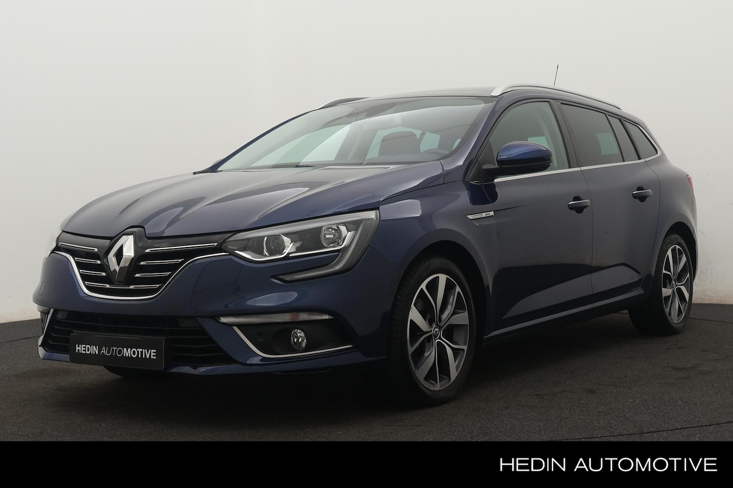 Renault Mégane Estate - TCe 130 PK Bose Panorama dak, trekhaak, LM Velgen - AutoWereld.nl